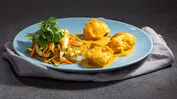 Seeteufelbäckchen in Curry-Kokos-Sauce